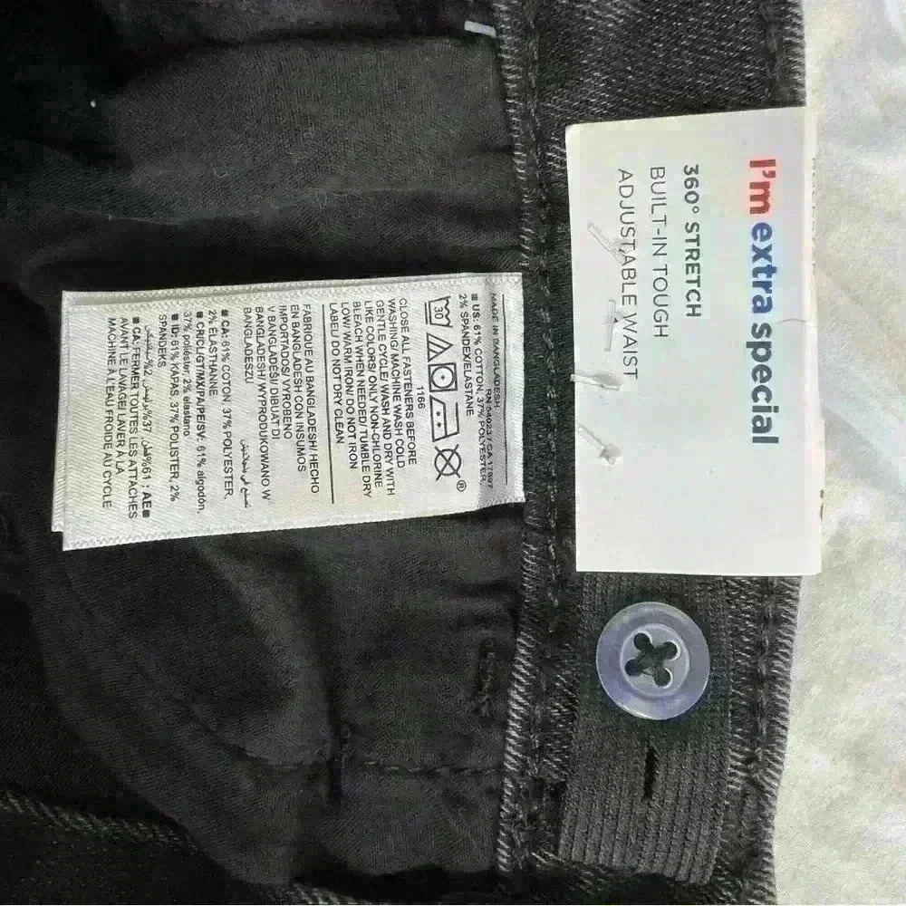 NWT girls black distressed skinny jeans with adjustable waistband. - Picture 5 of 10